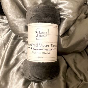 NWT Grey Throw Blanket